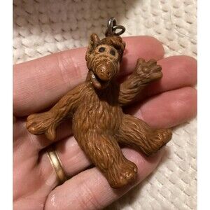Vintage 1988 ALF Keychain Sitting Pose Brown Russ TV Series Alien Production